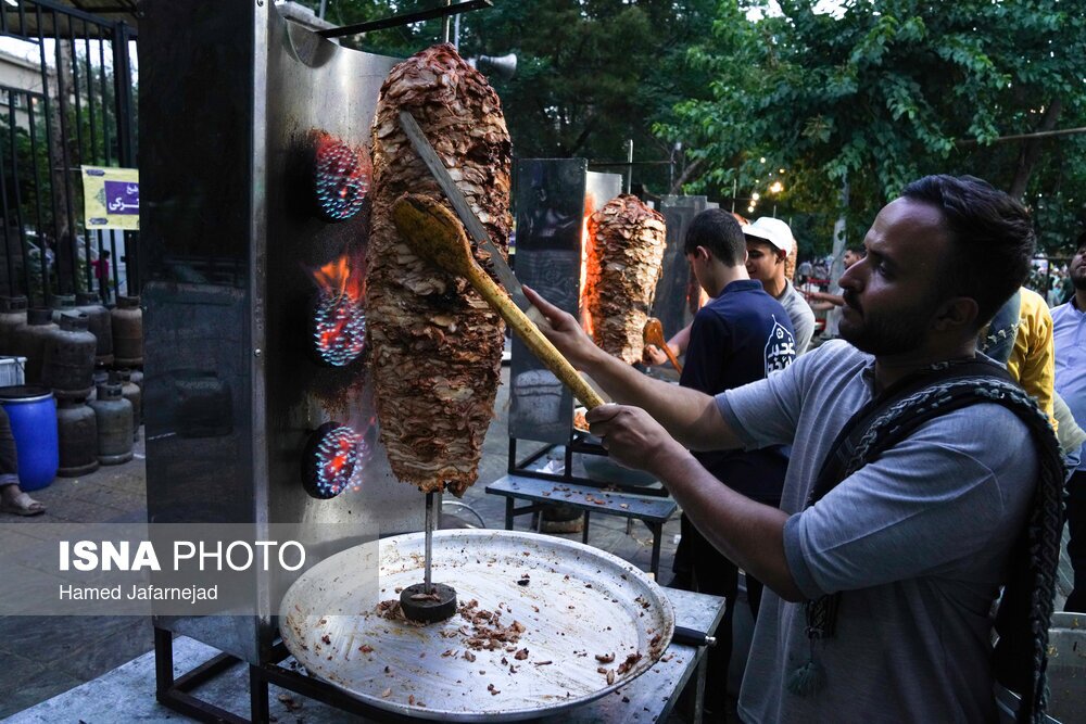 مهمانی ۱۰ کیلومتری عید غدیر
