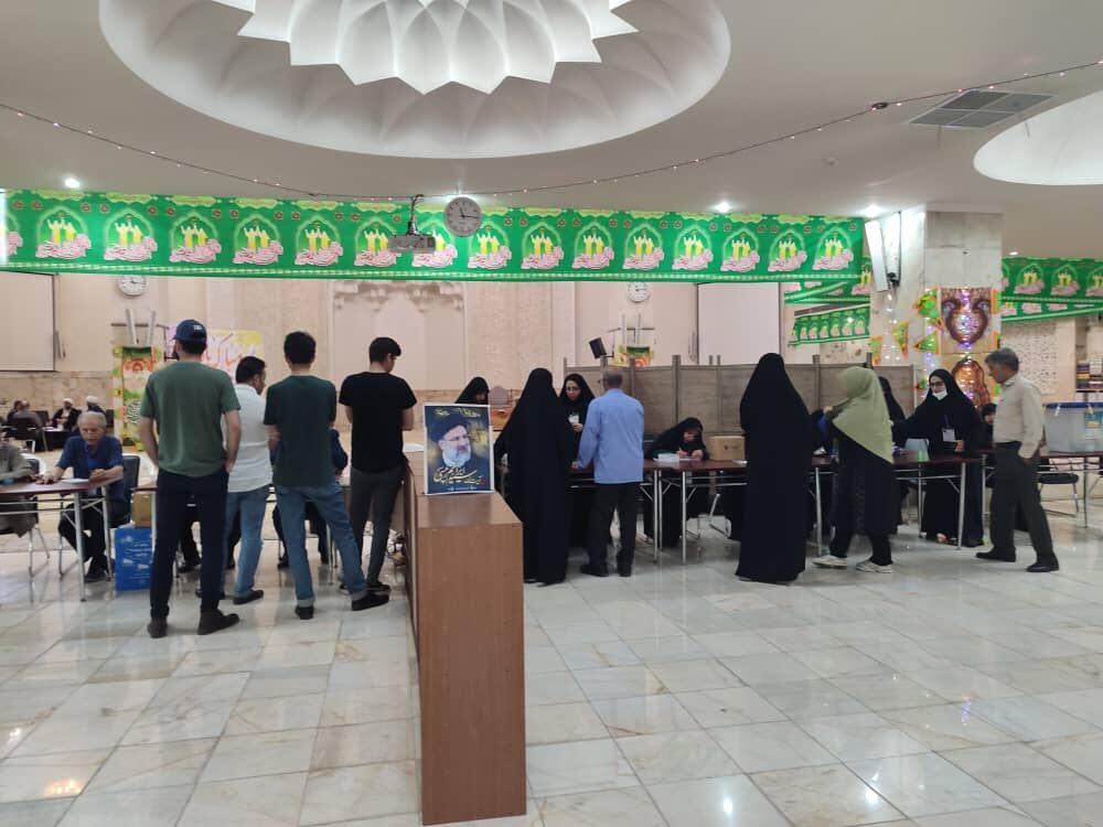 رای معنا دار دختر چادری