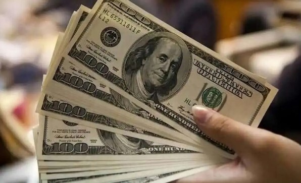 ریزش پیاپی دلار تب خرید را فرونشاند