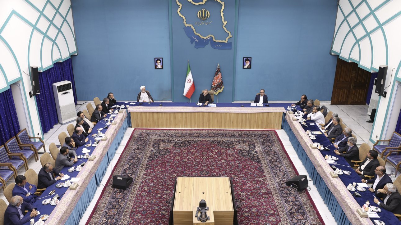 قدم اول دولت چهاردهم جلب رضایت مردم در دستگاه‌های اجرایی است