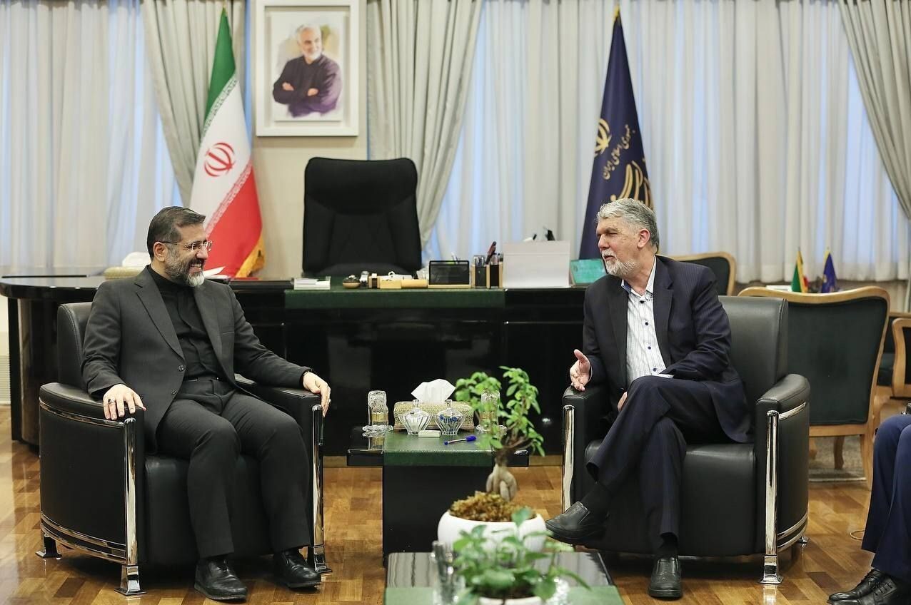 صالحی، کلید وزارت ارشاد را تحویل گرفت