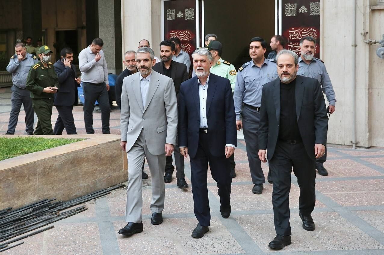 صالحی، کلید وزارت ارشاد را تحویل گرفت