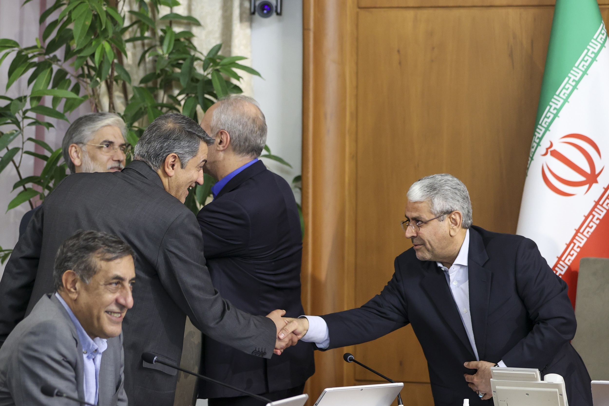 رونمایی از دولت چهارم
