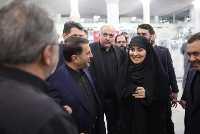 اولین روز کاری «فرزانه صادق»؛ بازدید از فرودگاه امام +عکس