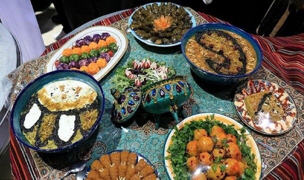 جشنواره غذا به نفع بیماران سرطانی در ملایر