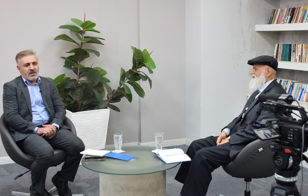 شمس اردکانی: سرهنگ عراقی خبر جنگ را ۱۰ روز قبل از حمله صدام به من داده بود، به مرکز تلگراف کردم، اما بایگانی شد و ... شمس اردکانی: سرهنگ عراقی خبر جنگ را ۱۰ روز قبل از حمله صدام به من داده بود، به مرکز تلگراف کردم، اما بایگانی شد و ...