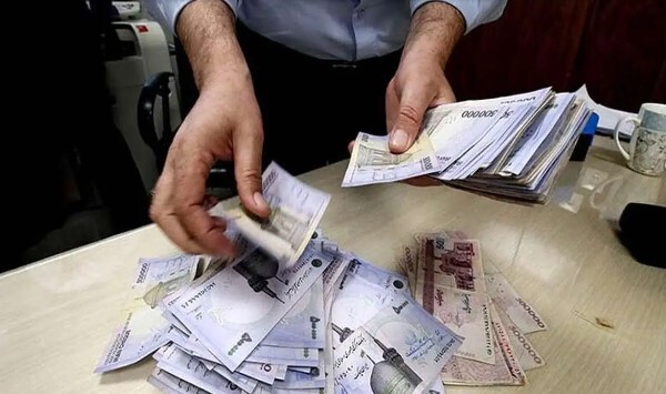کارشناس اقتصادی: حقوق‌ها به‌شدت از تورم عقب افتاده است