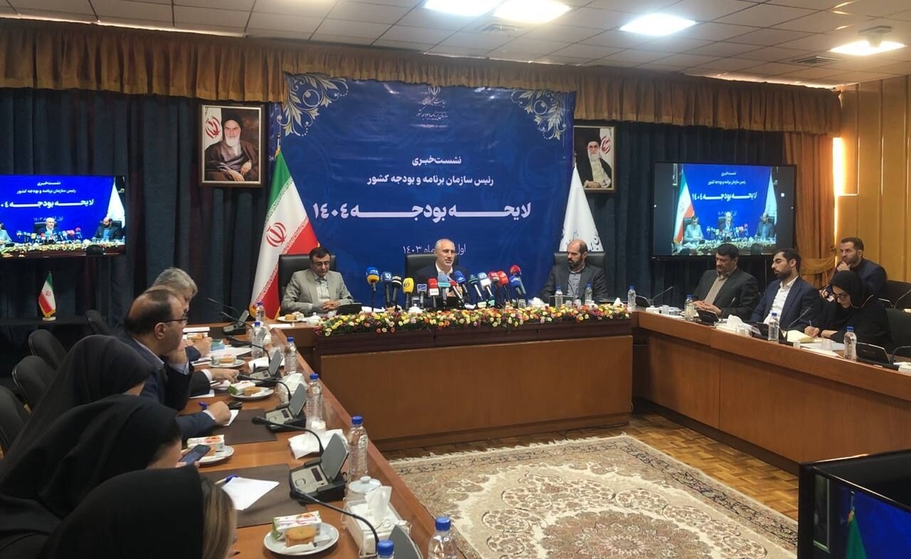 بودجه سال ۱۴۰۴ شفاف است/ تخصیص ۲ میلیارد دلار برای واردات خودرو
