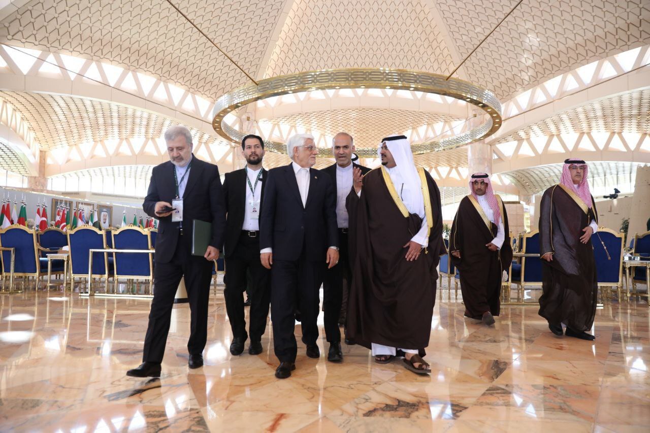 عارف