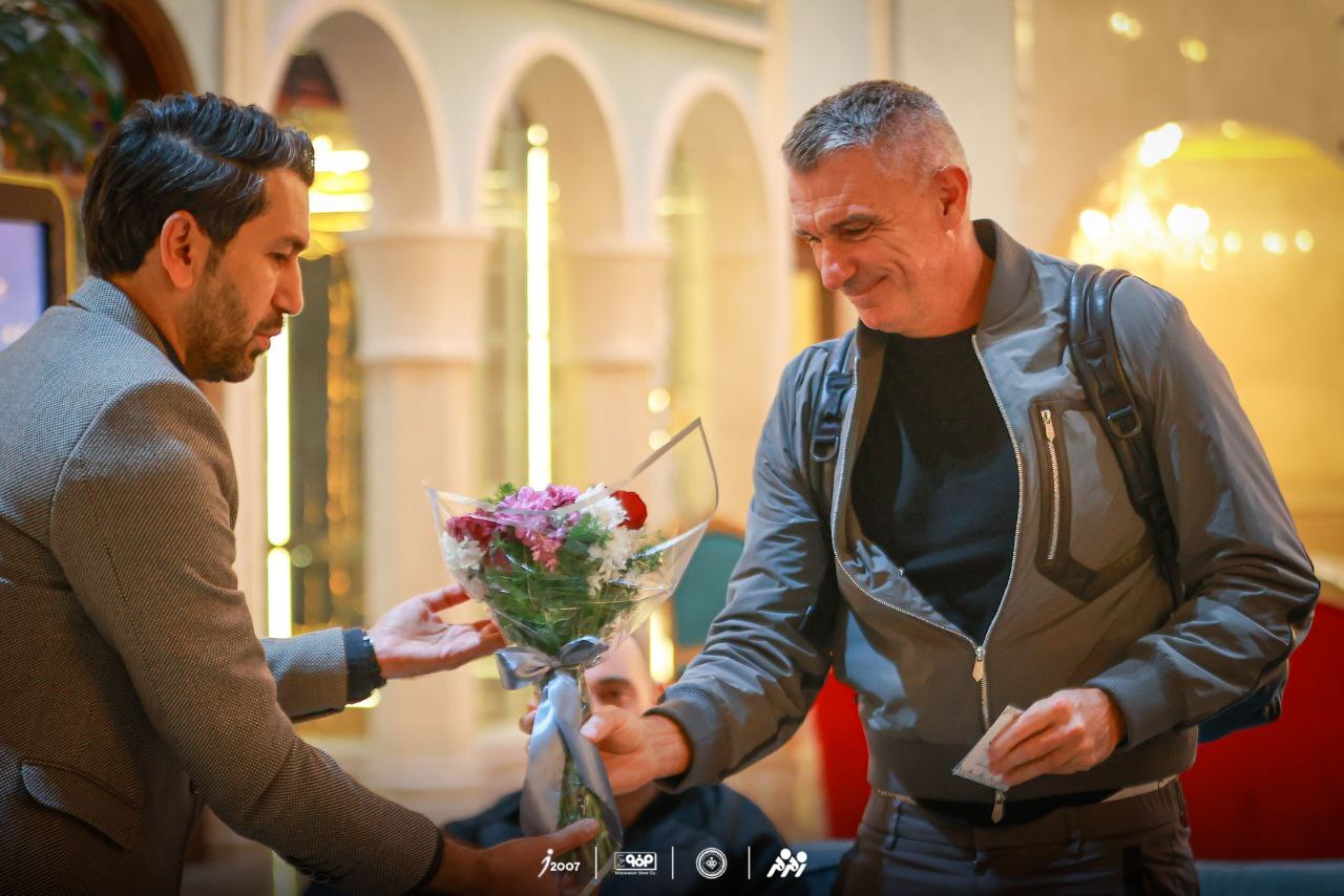 سرمربی جدید سپاهان وارد اصفهان شد +عکس