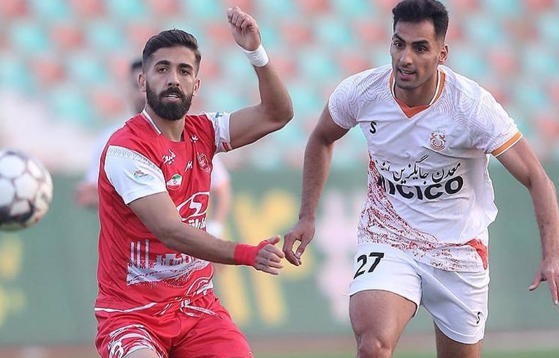 گزارش زنده: پرسپولیس ۱ - ۰ مس/ پایان نیمه‌اول