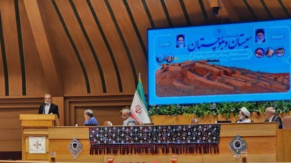 راه کنترل قدرت و عدم دیکتاتوری برخورداری از یک جامعه قدرتمند است