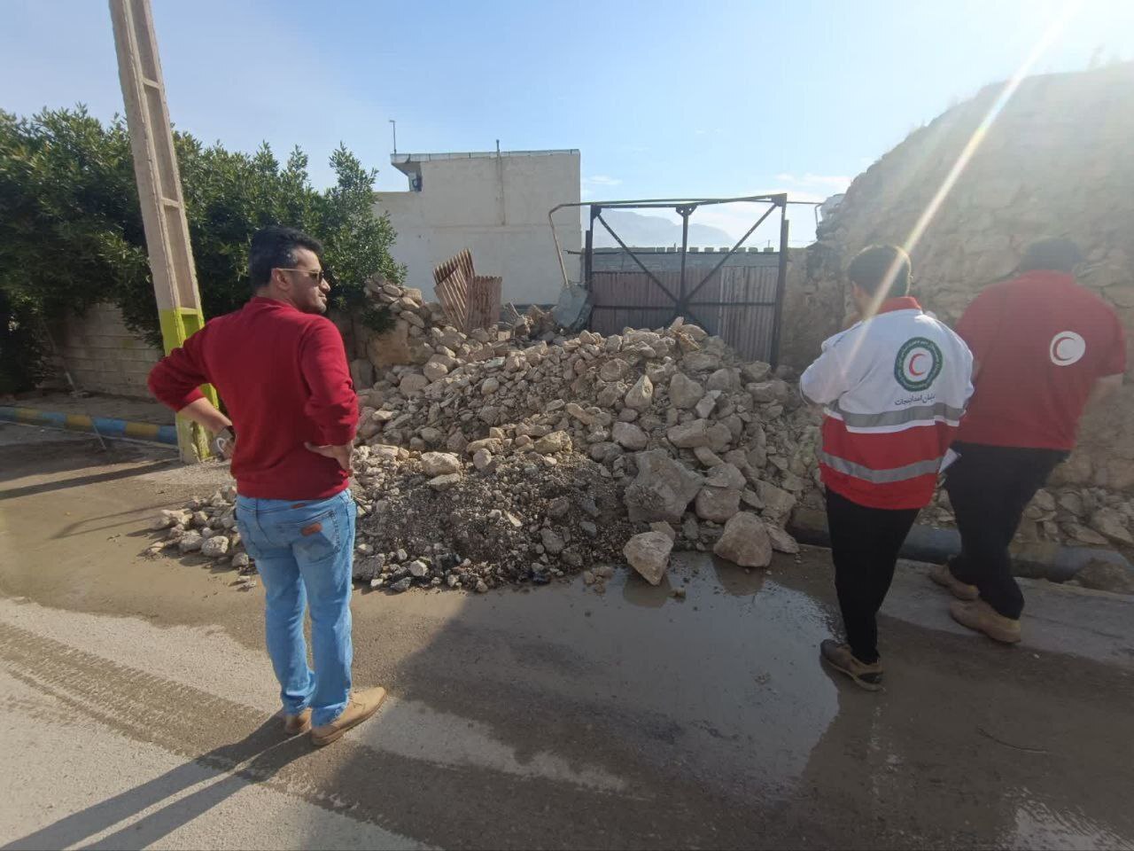 ۱۳۵ مورد ارزیابی منازل خسارت دیده خوزستان توسط هلال احمر