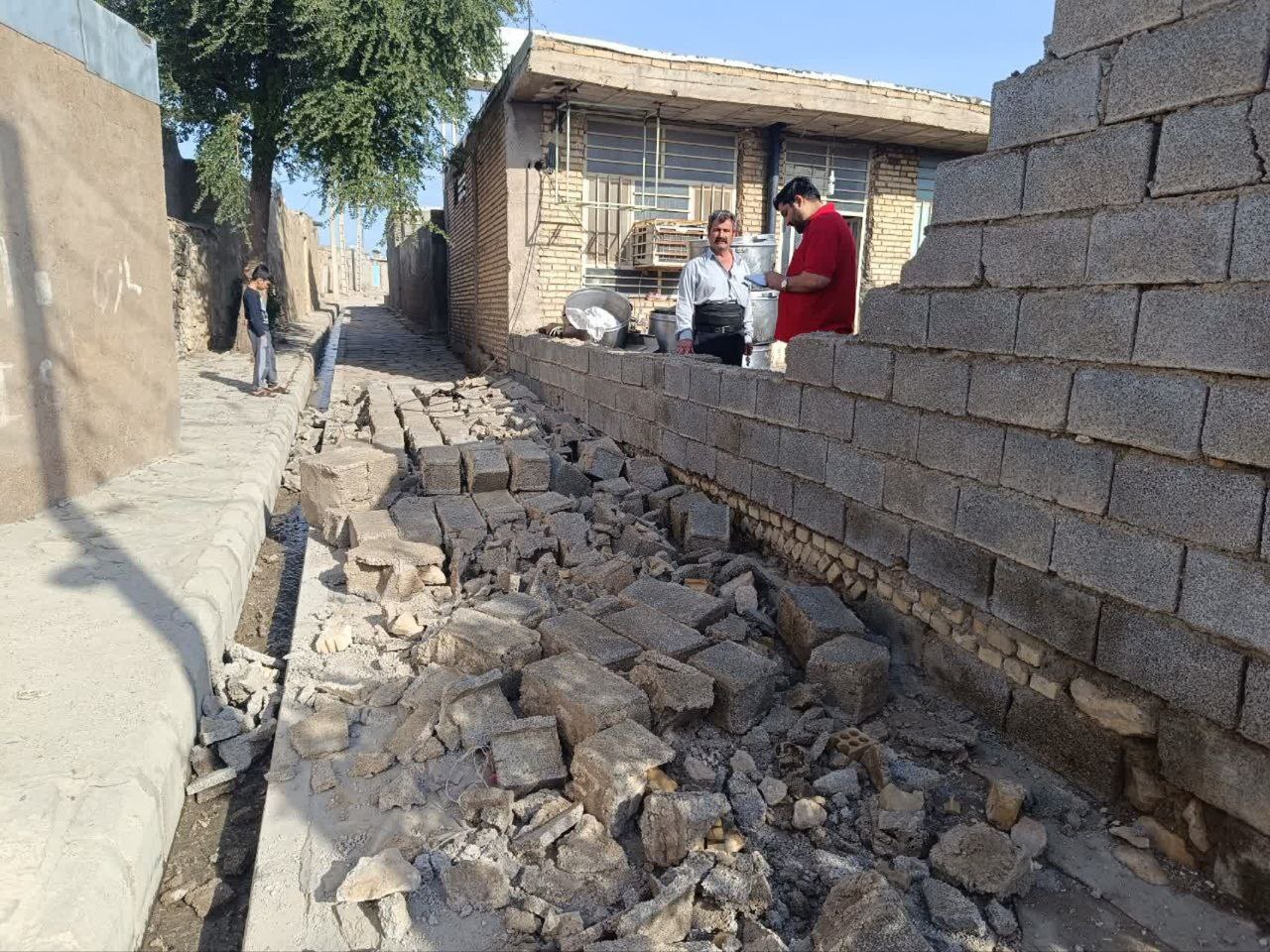 ۱۳۵ مورد ارزیابی منازل خسارت دیده خوزستان توسط هلال احمر