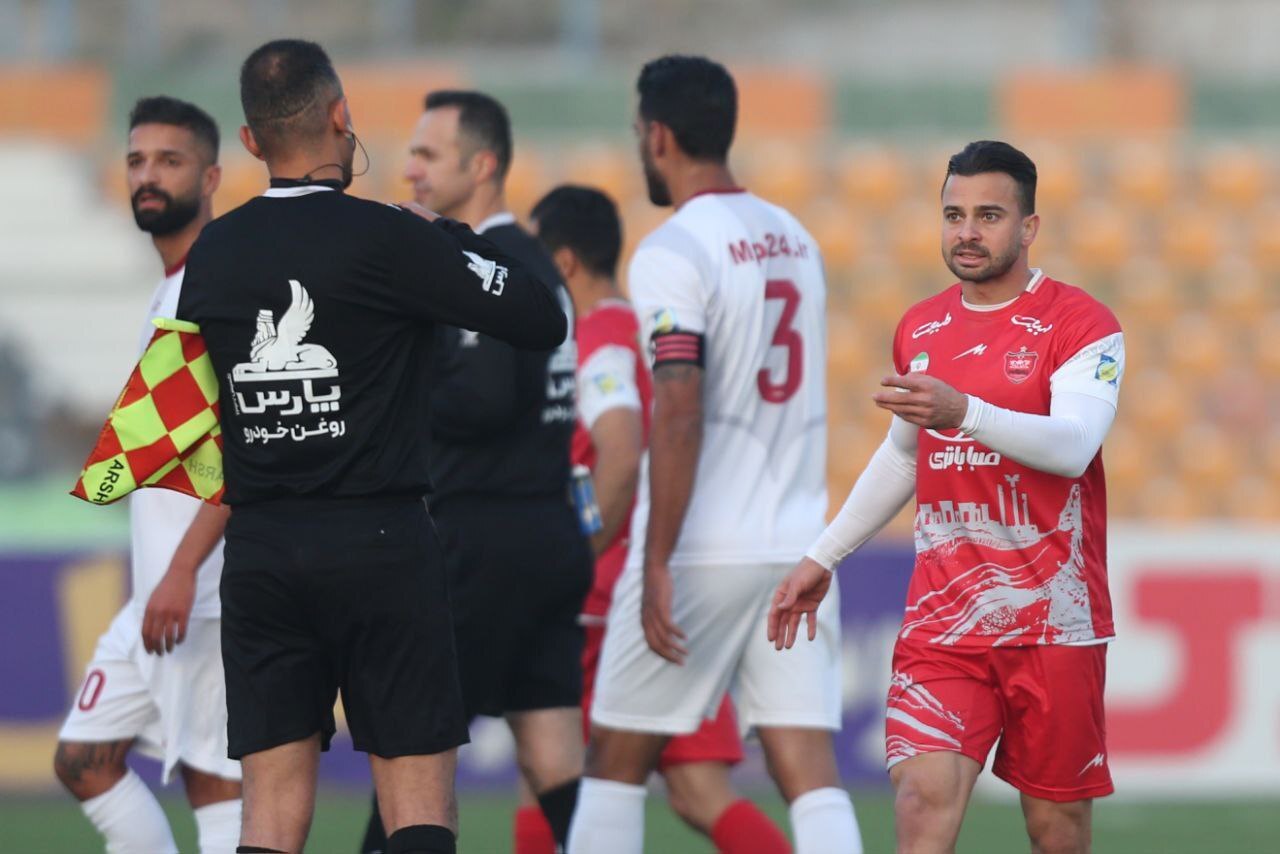 گزارش زنده: پرسپولیس ۰ - ۱ نساجی +ویدیو
