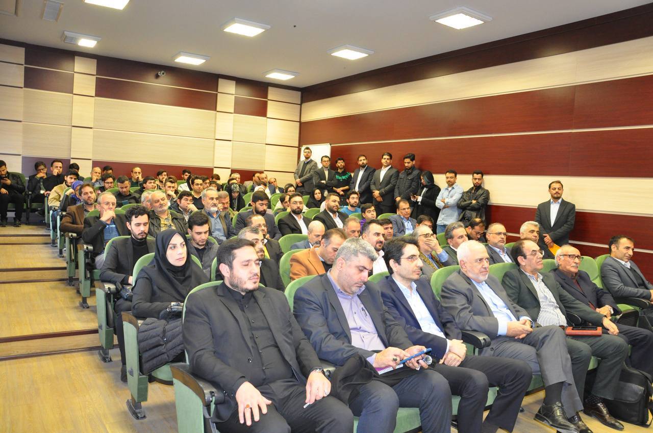 ظریف: ترک میز مذاکره ضد منافع ملی است