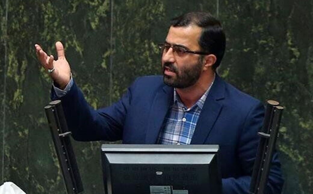 نماینده مجلس: اولویت مهم کشور اقتصاد است/ ایران می‌تواند از گردنه‌های سخت عبور کند