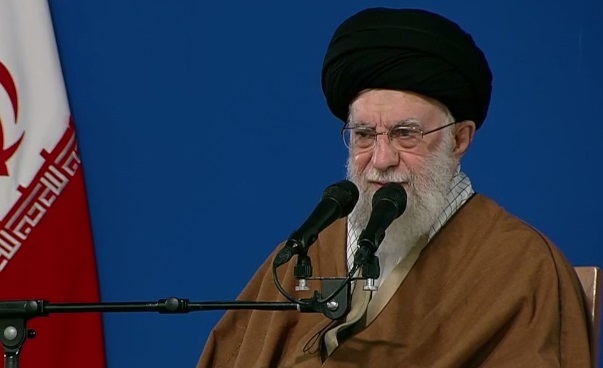 رهبر انقلاب: ملت ایران عید نوروز را یک عید معنوی به حساب می‌آورند