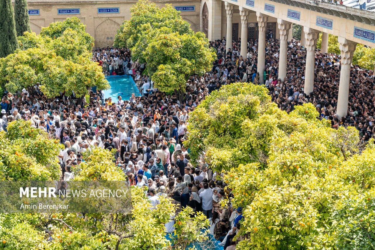 تحویل سال در حافظیه
