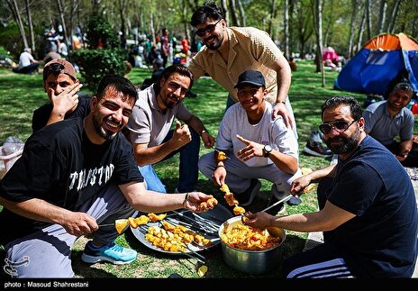 سیزده‌بدر در دل طبیعت