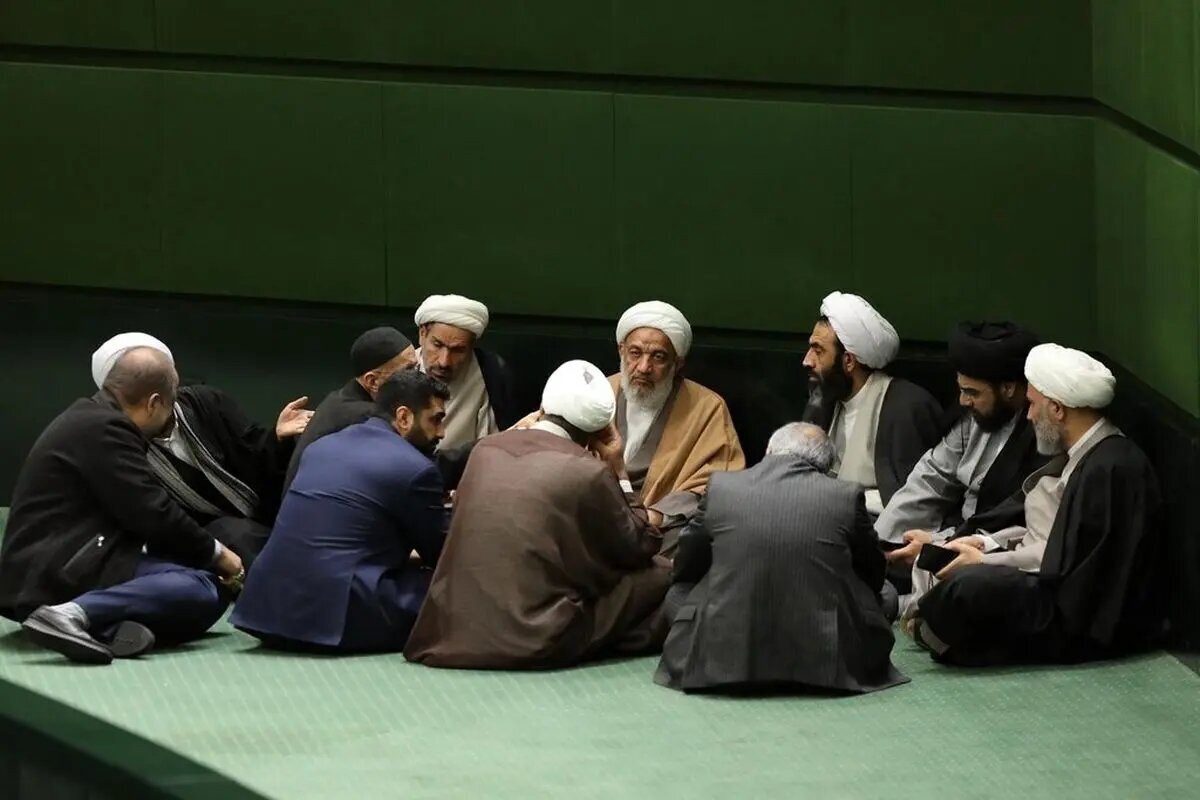 مهدی عرب‌صادق: بوی اضمحلال از رادیکال‌ها بلند شده است