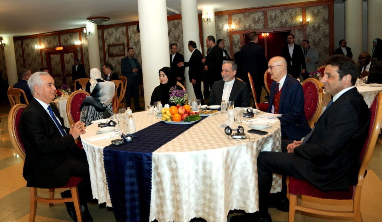 عراقچی: حاضریم مسیر مذاکره غیرمستقیم را بیازماییم