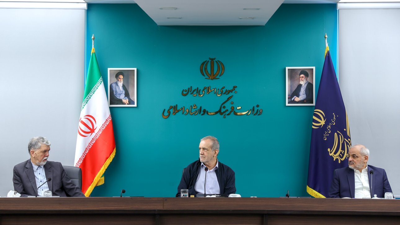 پزشکیان: نباید انسان‌ها را با یک اشتباه برای همیشه از صحنه کنار بگذاریم
