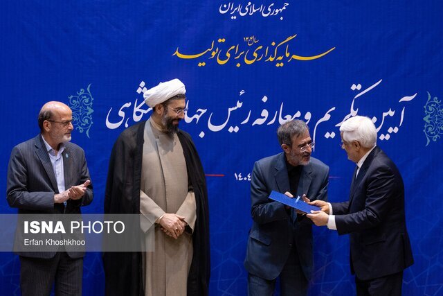 عارف: دولت موانع جهاد دانشگاهی را رفع می‌کند/جهاد دانشگاهی برای برون رفت از ناترازی‌ها ایده بدهد