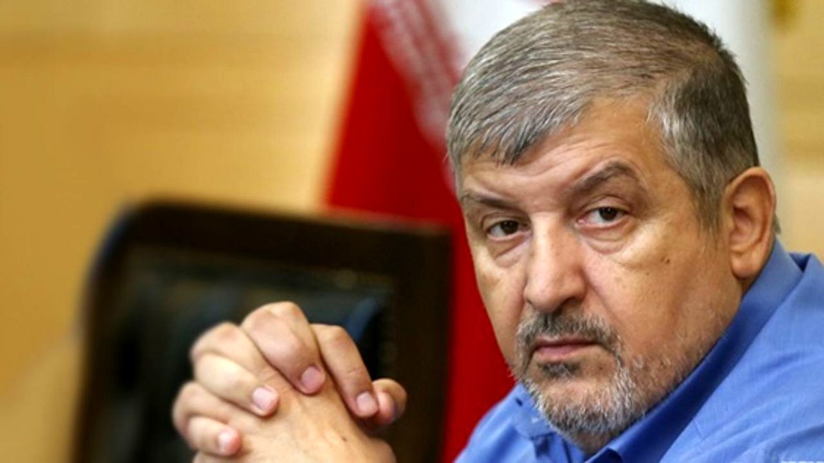 حقیقت‌پور: تندروها یک مینی‌بوس هم نمی‌شوند!