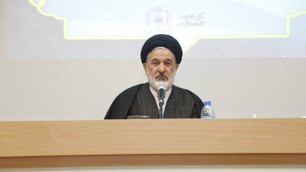 «اسماعیلی» معاون راهبردی و امور مجلس رئیس‌جمهور شد/ پزشکیان: محدودیت‌ها مانع استفاده از دانش «ظریف» شد