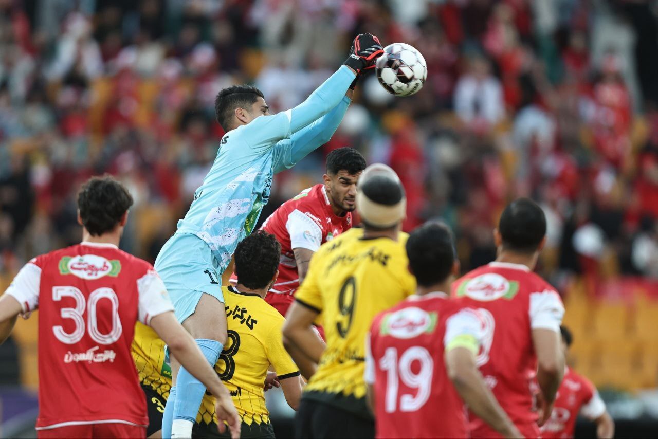 بیچاره پرسپولیس و آقای گلش!