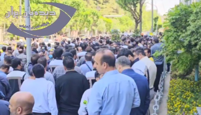 تجمع کارکنان و راهبران مترو مقابل شهرداری؛ شعار علیه زاکانی +ویدیو