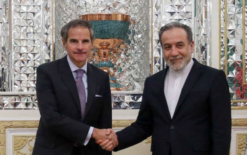 خوش‌بینی گروسی درباره گفتگو‌های ایران و آمریکا؛ «روزی مثبت برای صلح»