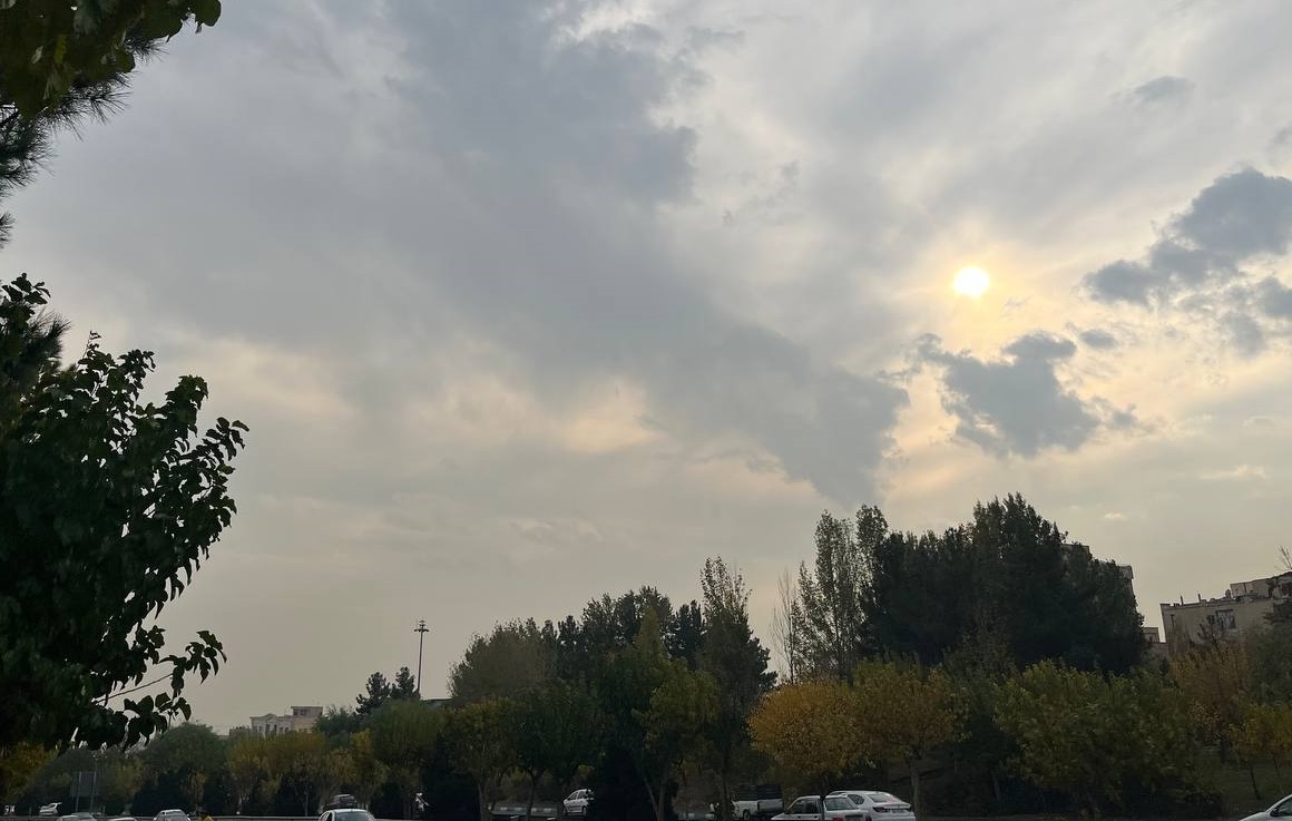 رگبار باران و وزش باد/ کاهش دما در نیمه شرقی