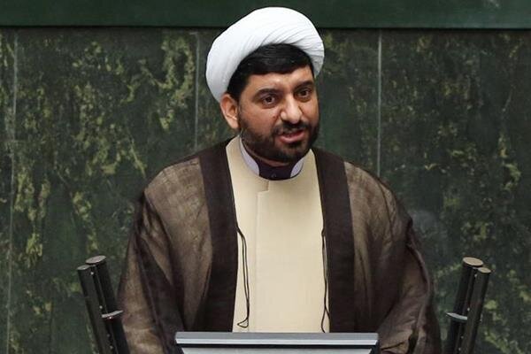 آزادی‌خواه: پزشکیان پیش از ورود مجلس دست به اصلاح کابینه بزند