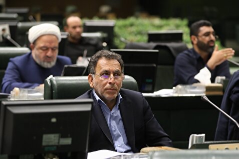 واکنش یک نماینده به تبعید ۲ خبرنگار؛ باید فشار را از روی رسانه برداریم/ رئیس‌جمهور ورود کند