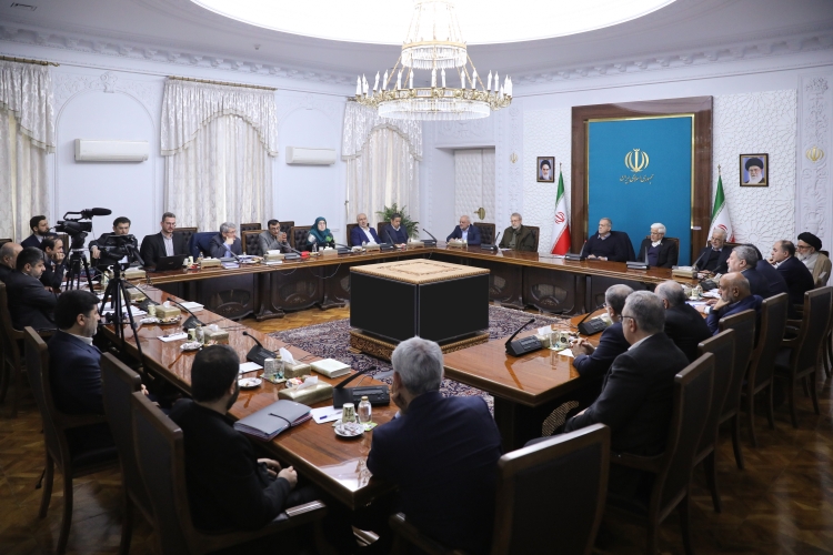 تاکید پزشکیان بر نظارت لحظهای، ثبات بازار و صیانت از قدرت خرید مردم تاکید پزشکیان بر نظارت لحظهای، ثبات بازار و صیانت از قدرت خرید مردم