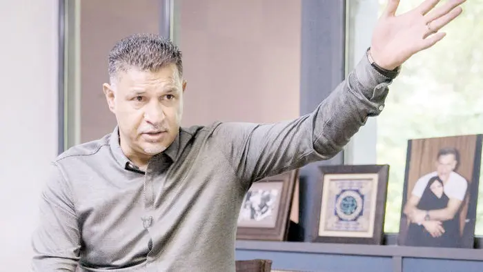 علی دایی: با تصمیمات نادرست سفره مردم را کوچک کردید/ شما باعث شدید مردم به خیابان بیایند