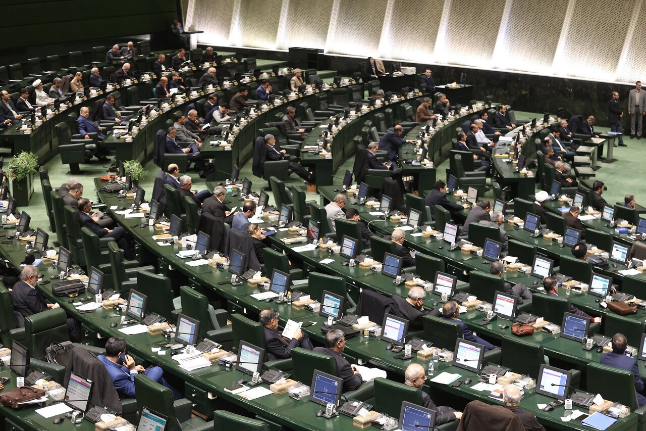 موافقت مجلس با بررسی اولویتدار طرح قانون حمایت از تجمعات و راهپیماییها موافقت مجلس با بررسی اولویتدار طرح قانون حمایت از تجمعات و راهپیماییها