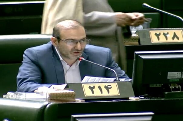 ابوالفضل ابوترابی: ترامپ به هیچ قاعده و قانون بین المللی پایبندی ندارد