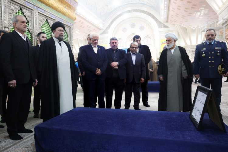 تجدید میثاق رئیس‌جمهور و اعضای دولت با آرمان‌های امام