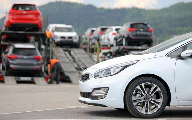 صنعت خودرو؛ ۲۰ سال گروگان سیاست‌های دستوری/ پیش‌بینی از وضعیت بازار در روز‌های پایانی سال