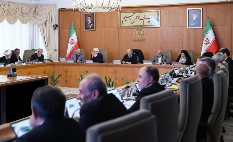 تاکید پزشکیان بر ضرورت توسعه انرژی‌های تجدیدپذیر