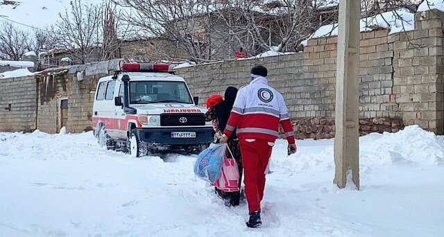 انتقال ۵۹ مصدوم و امدادرسانی به ۸۹۴۱ نفر در برف و کولاک ۱۹ استان