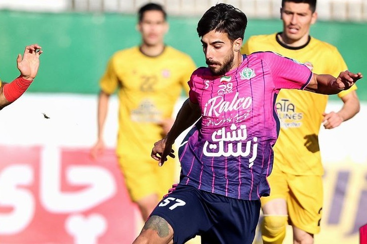 پرواز تراکتور به صدر در لحظات پایانی! پرواز تراکتور به صدر در لحظات پایانی!