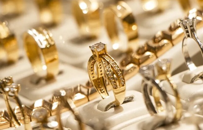 انفجار قیمتها در بازار طلا/ سکه امامی ۲۰۳ میلیون شد! +جدول انفجار قیمتها در بازار طلا/ سکه امامی ۲۰۳ میلیون شد! +جدول