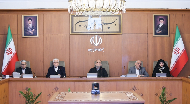 دستور پزشکیان درباره اعتراضات؛ به خانوادههای آسیبدیدگان رسیدگی شود/ پیگیری برای آزادی زندانیان دستور پزشکیان درباره اعتراضات؛ به خانوادههای آسیبدیدگان رسیدگی شود/ پیگیری برای آزادی زندانیان