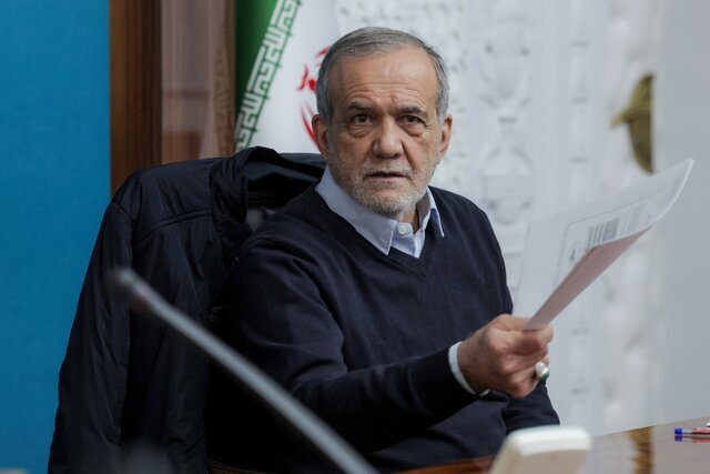 دستور پزشکیان برای انتشار مشخصات جانباختگان اعتراضات دستور پزشکیان برای انتشار مشخصات جانباختگان اعتراضات