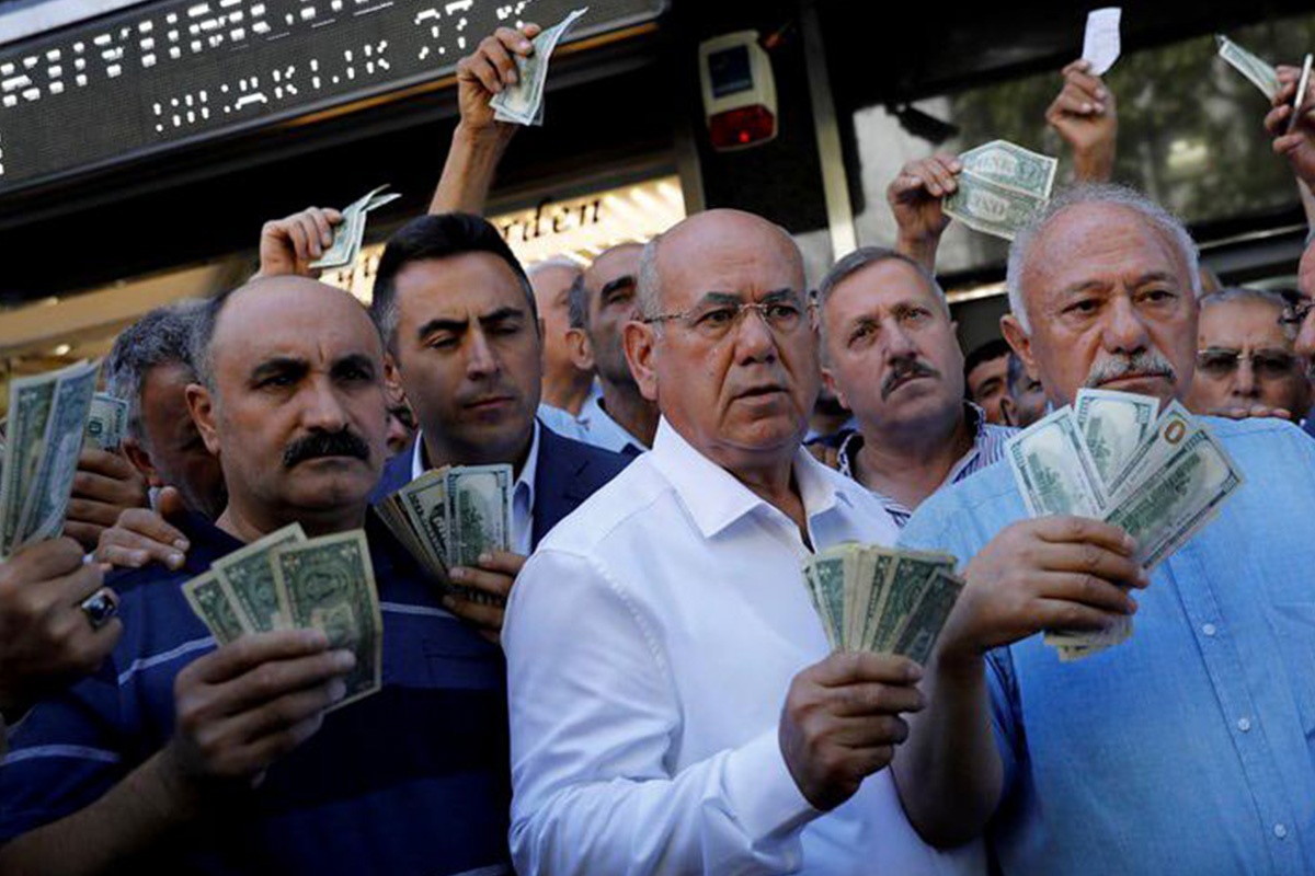دلار ۷۹ هزار تومانی در صورت «توافق»