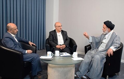 سید عباس نبوی: ما در بعضی از مسائل شکست‌ خوردیم/ عباس معینی: هرچه جلو آمدیم؛ تفکیک قوا و دموکراسی کمرنگ شد